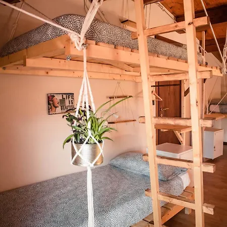 Social Garden - Sharing Hostel Calci